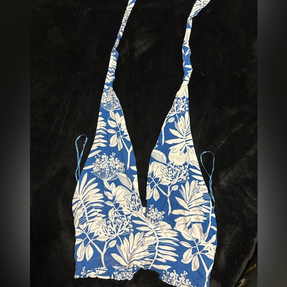 Crop top. - Picture 4 of 4